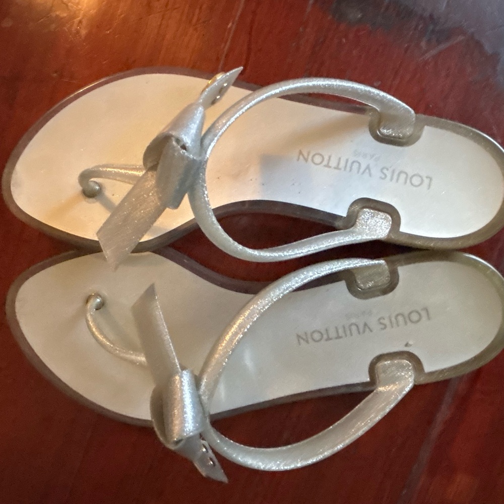 *RARE* Authentic Silver Louis Vuitton Jelly Thong Sandals